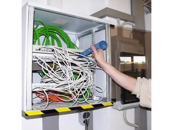Detector de cables PCE-180 CBN